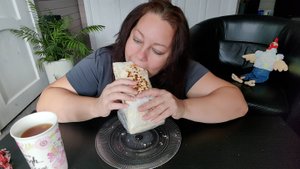 Мукбанг Шаурма с курицей и жареной картошкой