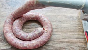 Домашняя колбаса на сковороде