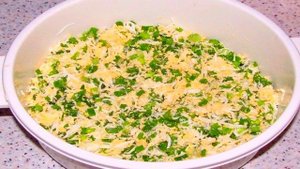 Жареные пирожки с яйцом и луком