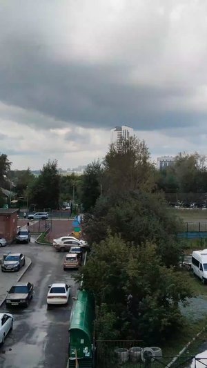 смотрю в окно)