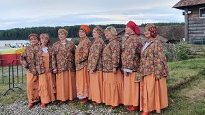 Показ коллекции. Все наряды сшиты участниками Сарафаны имеют вышивку. Душегрея Фестиваль Небо славян