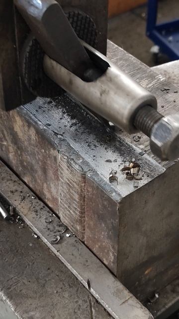 Строгание металла. смотреть онлайн