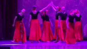 танец На горе мак