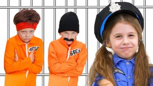 Ева становится офицером полиции и другие приключения