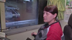 Ей не всё равно