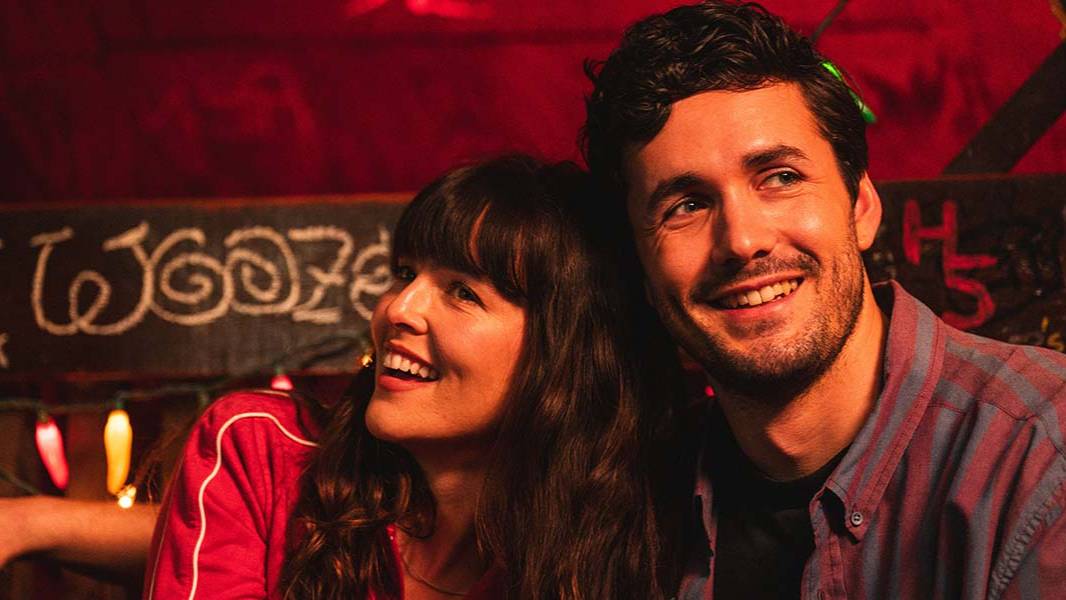 Третья лишняя|Русский трейлер(Дубляж 2025) смотреть онлайн