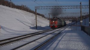 Тепловоз 2ТЭ10М-3434 шустро залетает на подъёме в мороз. Звук 10Д100.