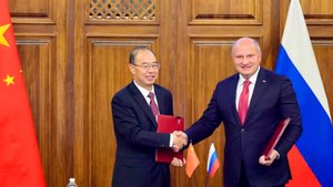 Китайские и российские спасатели подписали договор о долговременном сотрудничестве в Хабаровске