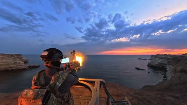 Красивое из Крыма — наш военный работает по ВСУшному беспилотнику тепловизионным комплексом "Кречет" смотреть онлайн