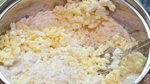 Грушевый пирог с миндалем