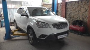 Замена передних амортизаторов на SsangYong Actyon 2,0 4WD СсангЙонг Актион 2013 года
