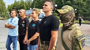 В Нефтеюганске пятеро добровольцев подписали контракты на службу