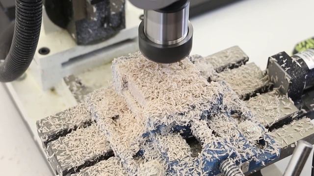 Учебный тренажер фрезерного станка Active Vision F смотреть онлайн