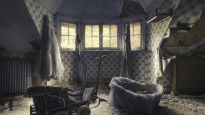 отчим "уронил " восьмимесячного ребёнка, в следствии чего наступила смерть. пока мать бухала.