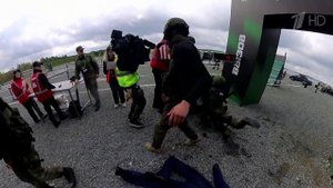38 команд из пяти стран участвуют в международных соревнованиях спецназа в Екатеринбурге