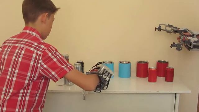 Механическая управляемая рука из LEGO смотреть онлайн