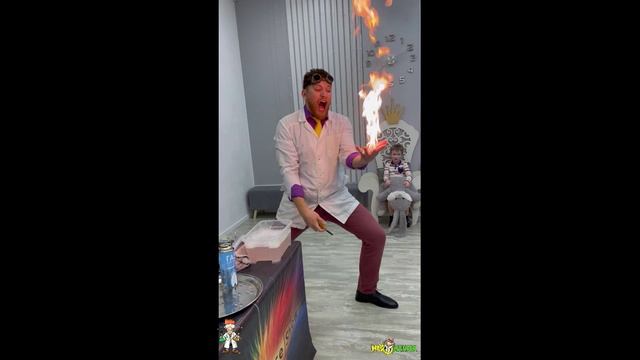 КРИО ШОУ с мороженным смотреть онлайн