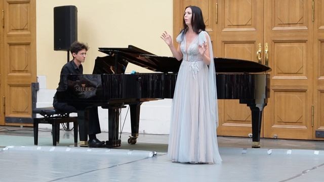 Аврелия Крас исполняет арию Диноры из оперы Мейербера "Динора". Фортепиано — Андрей Кудрявцев