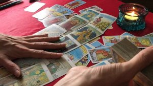 Какие чувства, по мнению мужчины, вы испытываете к нему? Гадание Таро