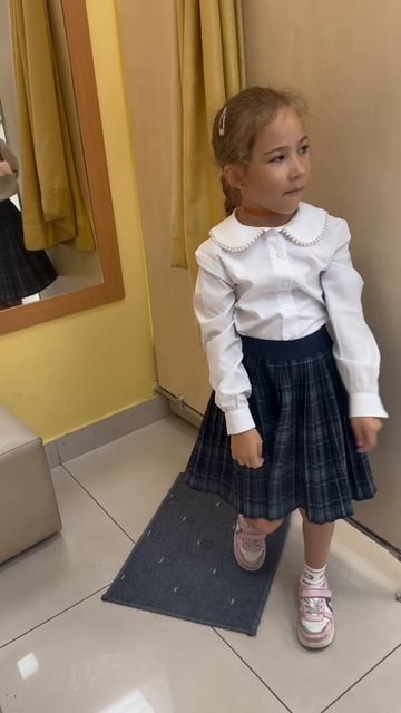 #школа #школтнаяформа #сентябрь #подготовкакшколе #первыйкласс #1класс #первоклашка #школьник #школь смотреть онлайн