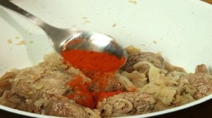 Гуляш из говядины с томатной пастой