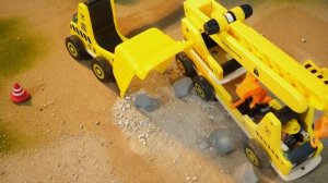 Игровой набор "Малыш-строитель" Строительный кран