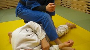 2017 год. Проход защиты махом ноги от Антона Мамаева.