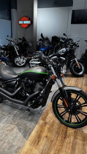 Kawasaki Vulcan Custom 900