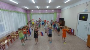 "Флешмоб - День флага РФ", МАДОУ детский сад №34 ОСП 2 (средняя и старшая группа)