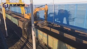 Экскаватор перегружатель портальный для разгрузки ж/д вагонов