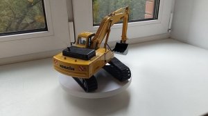 Гусеничный экскаватор Komatsu PC450LC-6