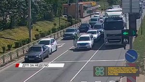 Вашему вниманию подборка дорожно-транспортных происшествий с улиц нашего города