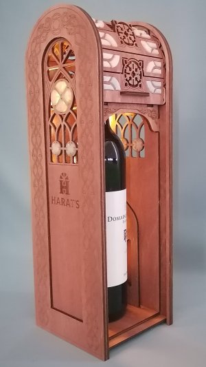 Подарочная коробка из фанеры для бутылки "Готика Черри"