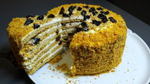 Медовик с черносливом за 20 минут! Делюсь рецептом вкусного торта.