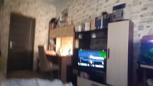 остался один дома ещё позову моего друга