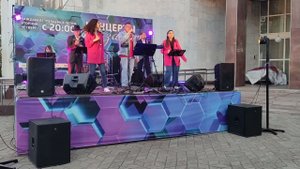 Максим Среда, Мария Сиденко, Софья Кочнева и группа «Джем»   Песенка Студента Концерты на закате