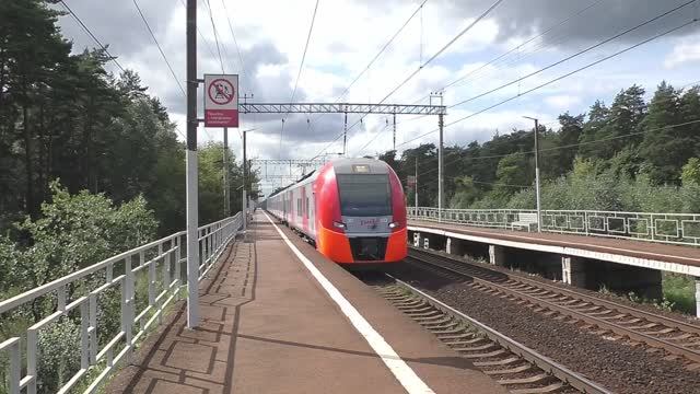 Электропоезд ЭС1-022 (ТЧ-96) скоростной поезд "Ласточка" № 703М Москва - Нижний Новгород.