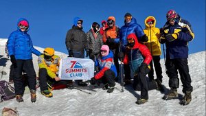 Группа Клуба 7 Вершин «На Арарат с Араратом» сегодня совершила восхождение на вершину Арарата