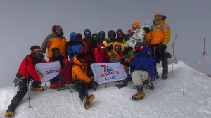 Группа бразильцев компании Grade 6 партнёра Клуба 7 Вершин на восхождении на Эльбрус