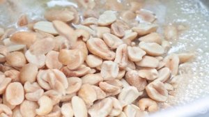 Жареный арахис с медом и солью