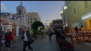 Москва. Улица Пятницкая и Клементовский переулок.