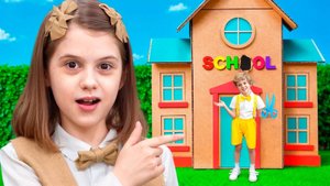 Картонная школа приключение для детей с Евой