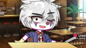 клоун А4 влюбился в риви?