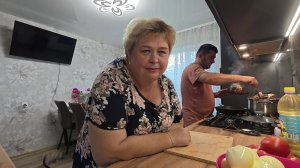 Собрали гостинцы для добрых людей. Приготовил обед какой нравится Абдугани.