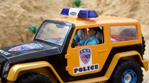 Поиск и сборка полицейской машины.