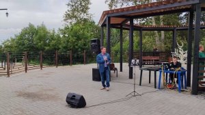 Песня "На белом покрывале января", исполняет Борис Березин