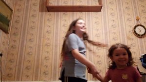 Мама в кадр попала 😂