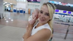 Кыргызстан Бишкек,  аэропорт Манаса, взлет посадка самолета, по летели в Россию в Новосибирск