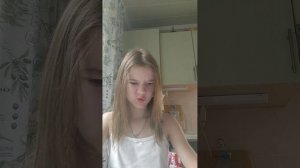 как Вика проснулась в 10:30 утра?