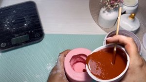Как окрасить гипс в красный цвет с помощью пигмента